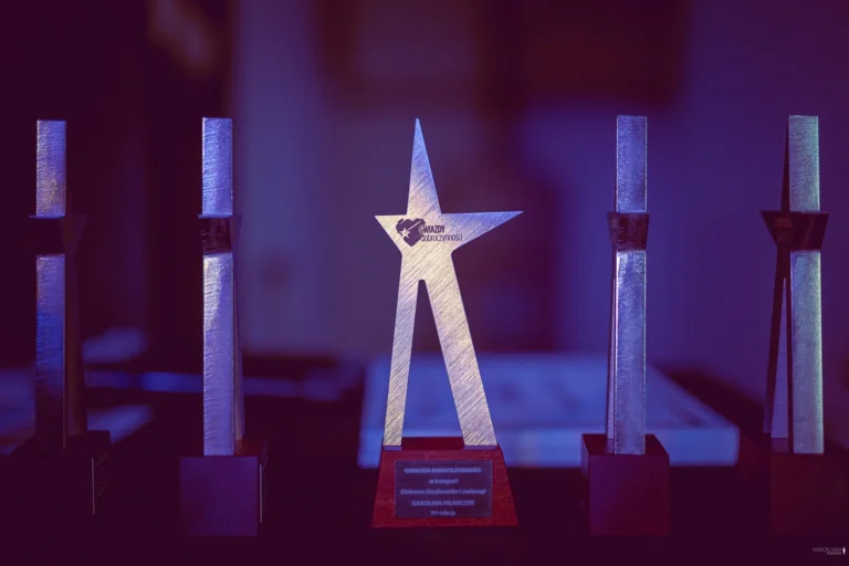 Statuetka w Plebiscycie Gwiazdy Dobroczynności