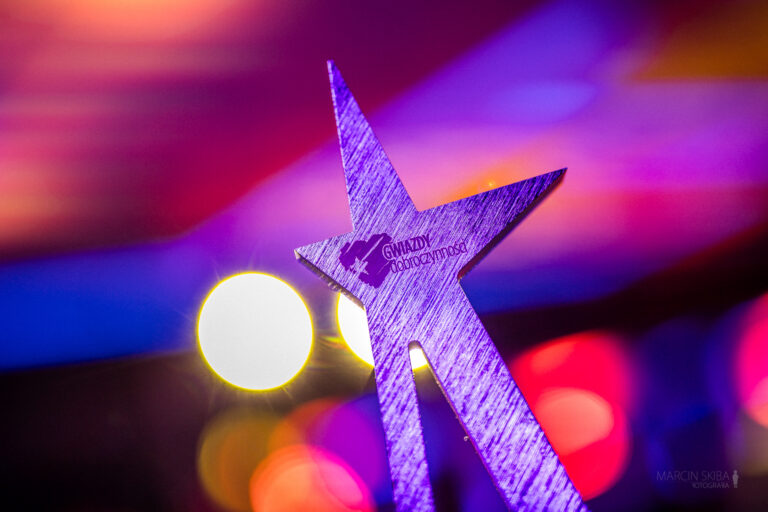 Statuetka Plebiscytu Gwiazdy Dobroczynności